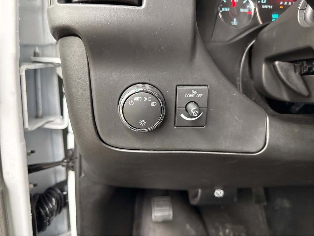 Used 2025 GMC Savana 3500 LT w/ LT Preferred Equipment Group image 24