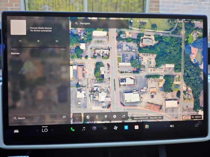 Used 2023 Tesla Model S AWD image 41