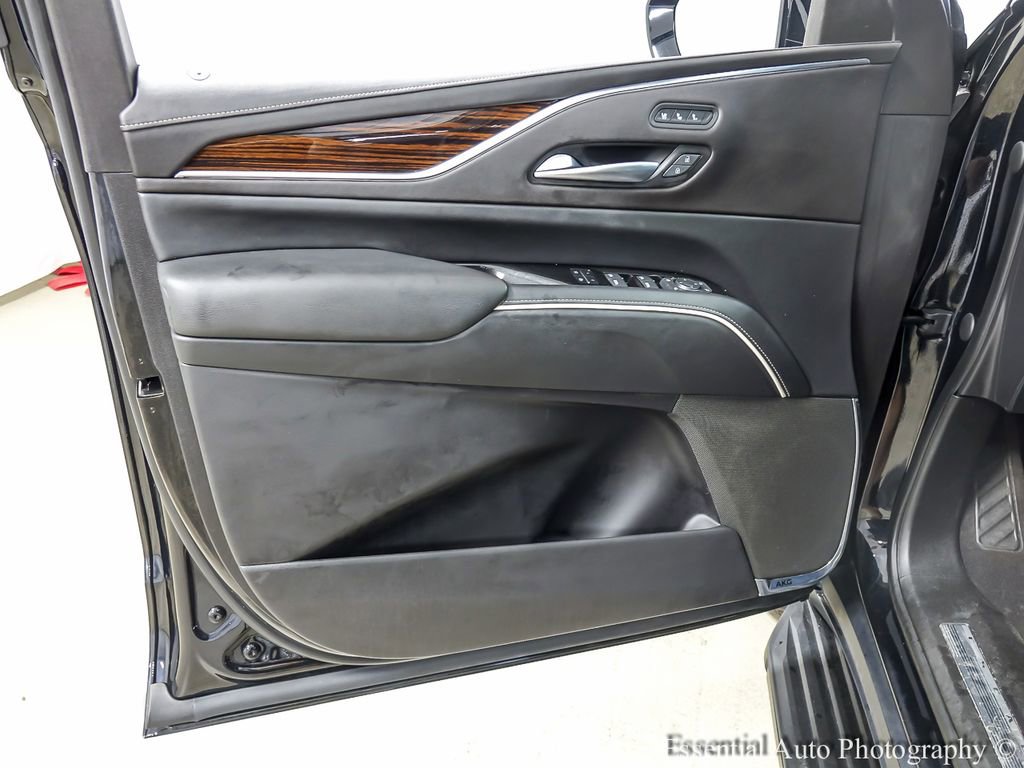 Used 2023 Cadillac Escalade Premium Luxury w/ LPO, Radiant Package AWD/4WD image 25