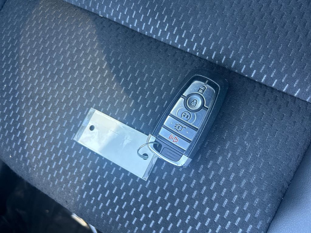 Used 2025 Ford Escape ST-Line Select AWD/4WD image 29