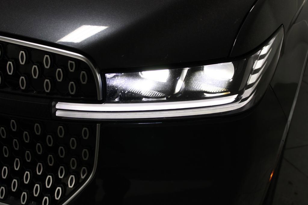 Used 2025 Lincoln Navigator Reserve AWD/4WD image 63