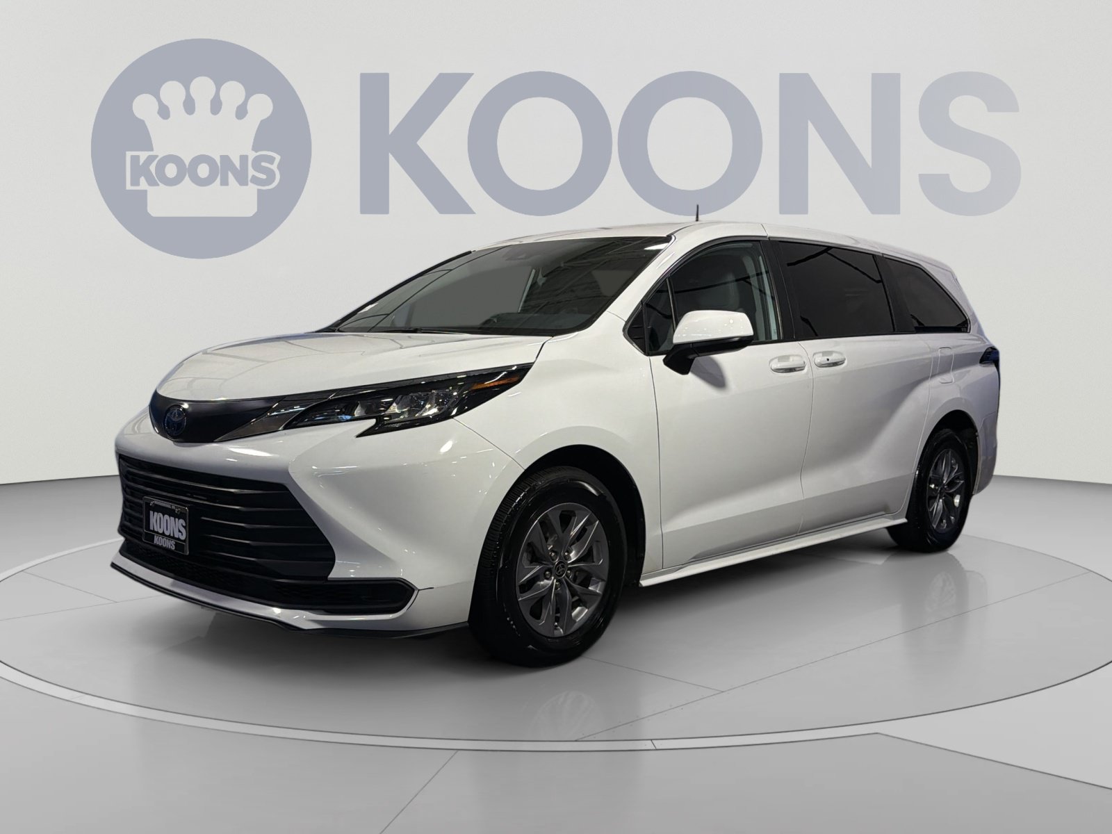 Used 2023 Toyota Sienna LE