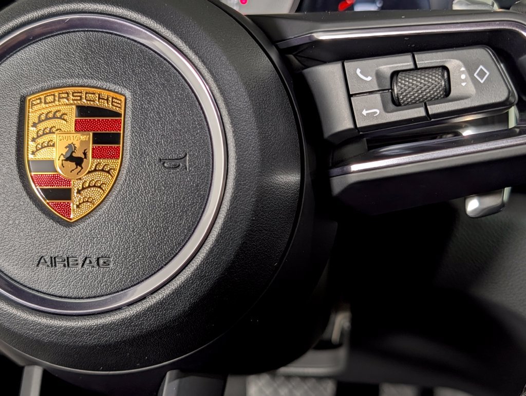 Certified 2023 Porsche Macan S AWD/4WD image 36