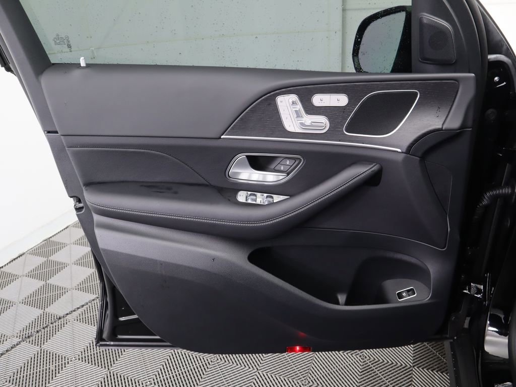 Used 2025 Mercedes-Benz GLE 350 4MATIC image 25