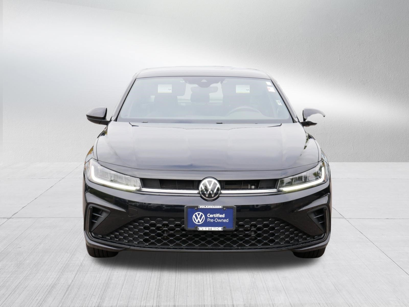 Certified 2025 Volkswagen Jetta Sport FWD image 2