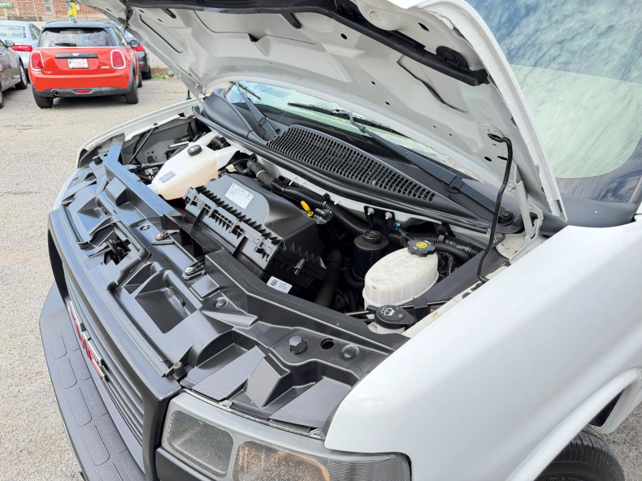 Used 2019 GMC Savana 3500 RWD image 53