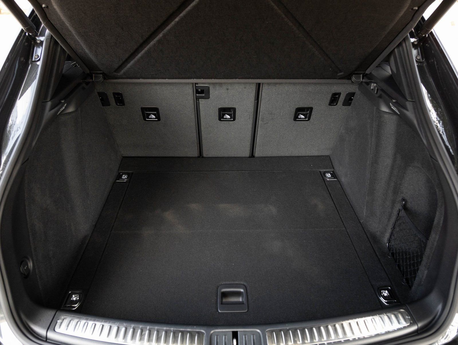 Certified 2026 Porsche Macan image 30