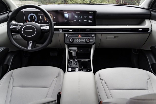 New 2026 Hyundai Tucson SE image 21