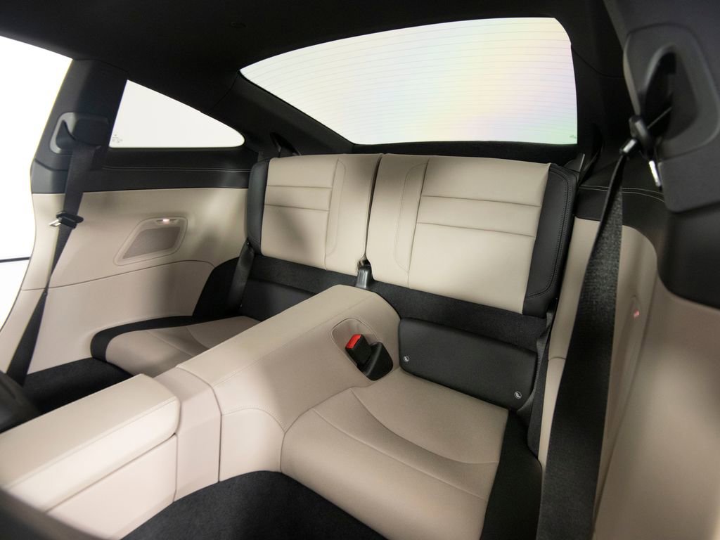 Certified 2025 Porsche 911 Carrera RWD image 40