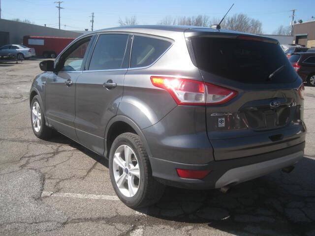Used 2016 Ford Escape SE w/ SE Cold Weather Package AWD/4WD image 7