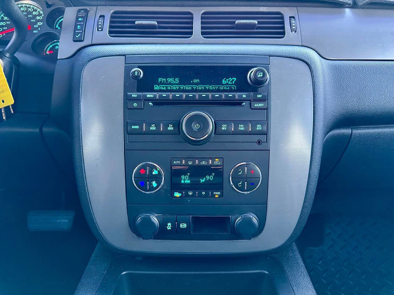 Used 2013 Chevrolet Silverado 2500 LTZ w/ Z71 Appearance Package image 17