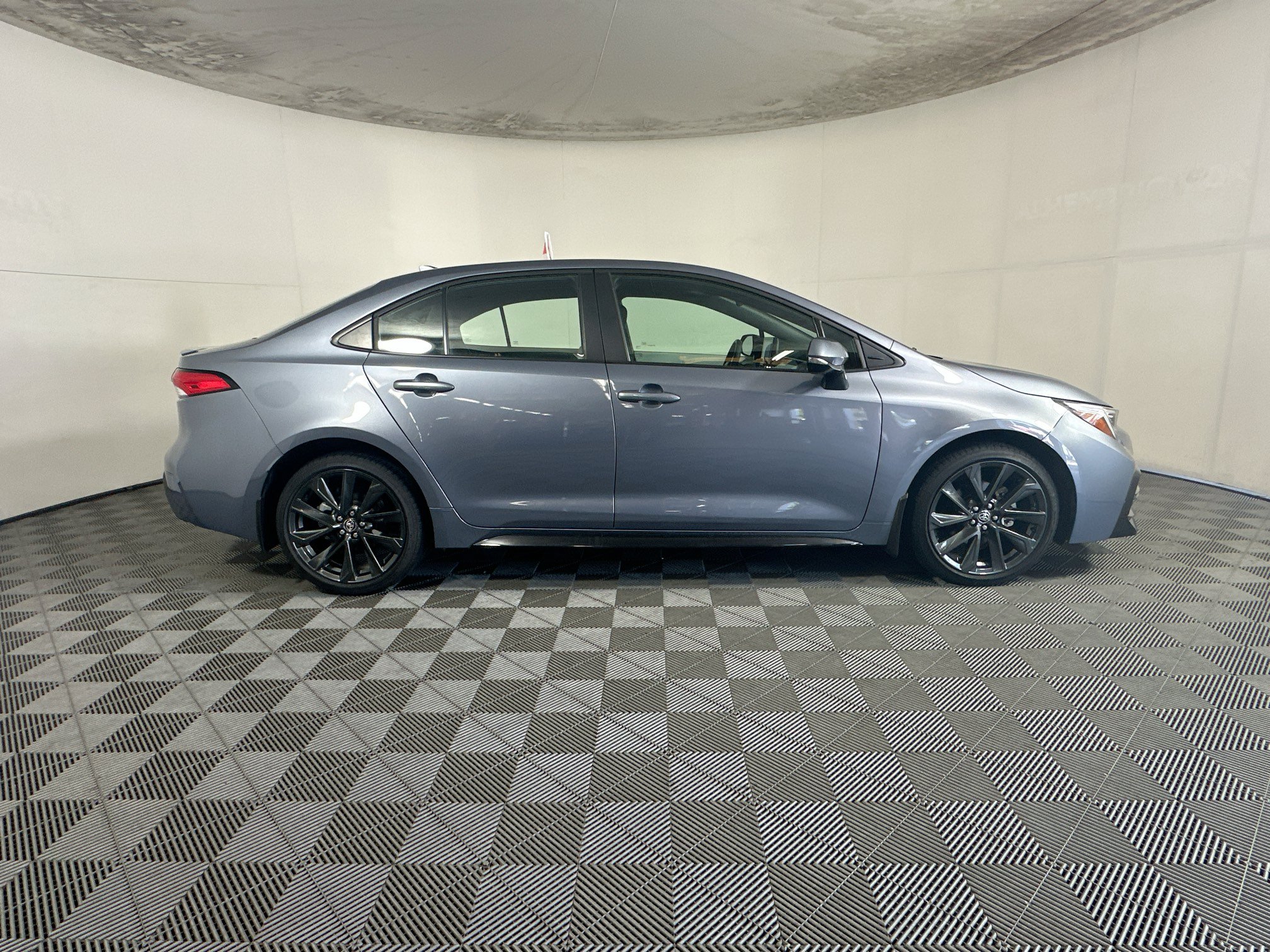 Certified 2025 Toyota Corolla SE FWD image 2