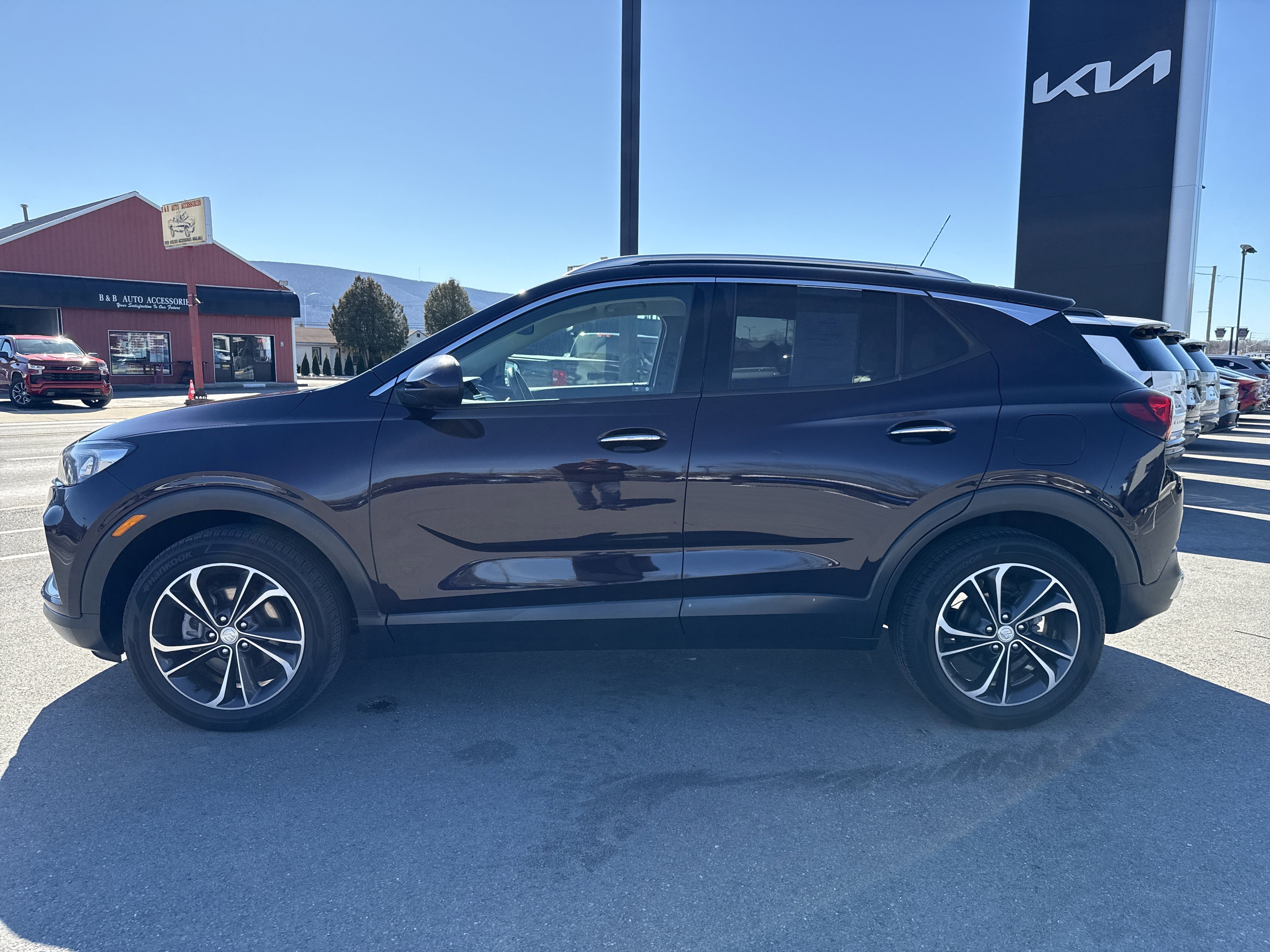Used 2020 Buick Encore GX Essence image 7