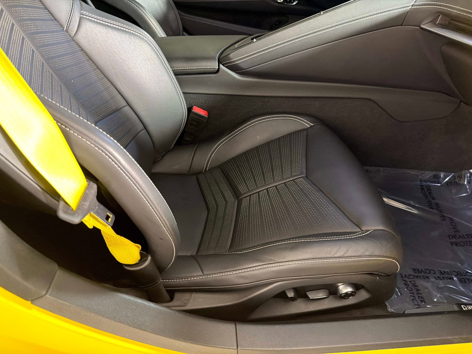 Used 2022 Chevrolet Corvette Stingray Preferred Conv w/ Battery Protection Package RWD image 24