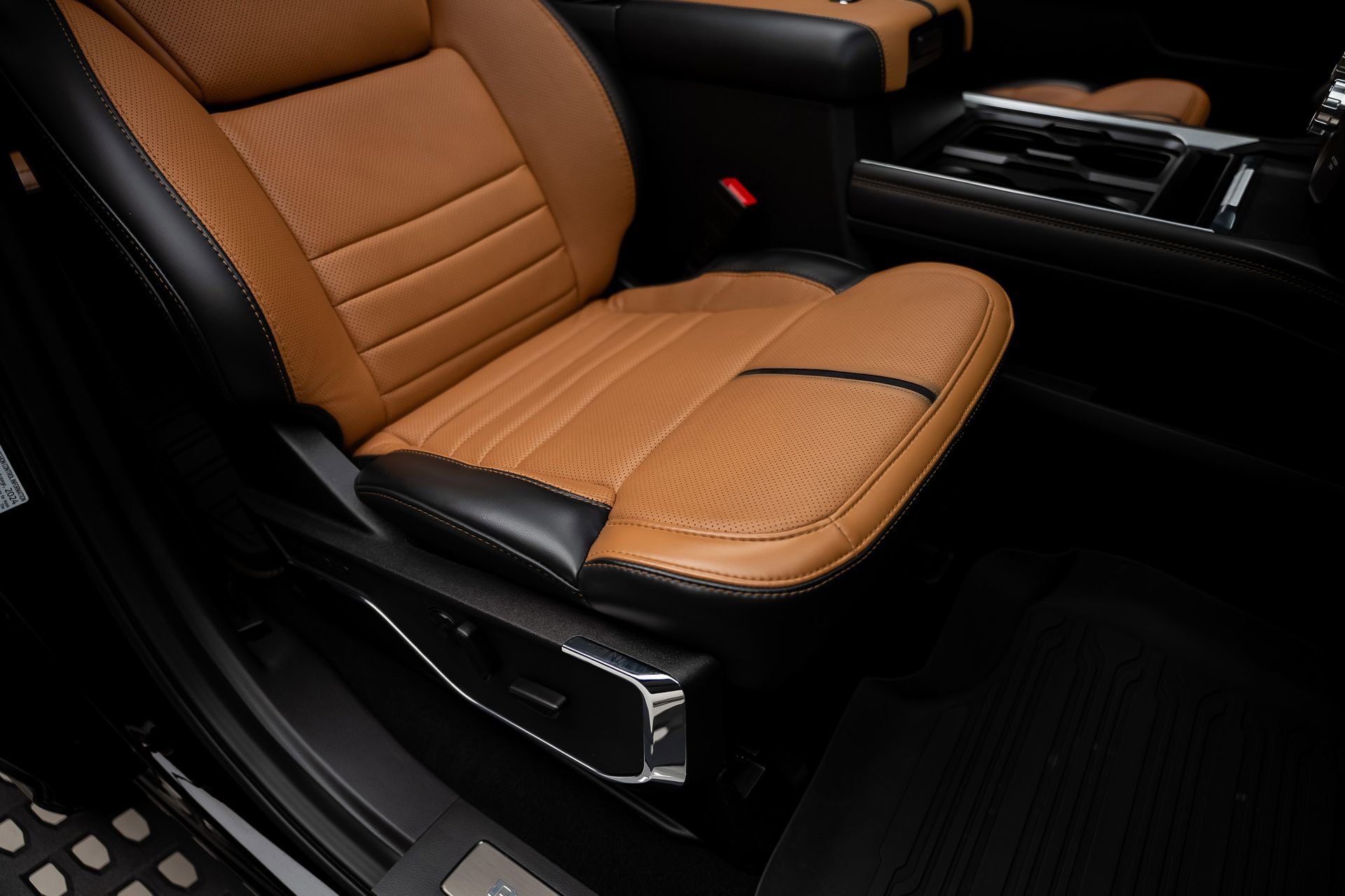 Used 2024 Ford F250 Platinum w/ Tremor Off-Road Package image 67