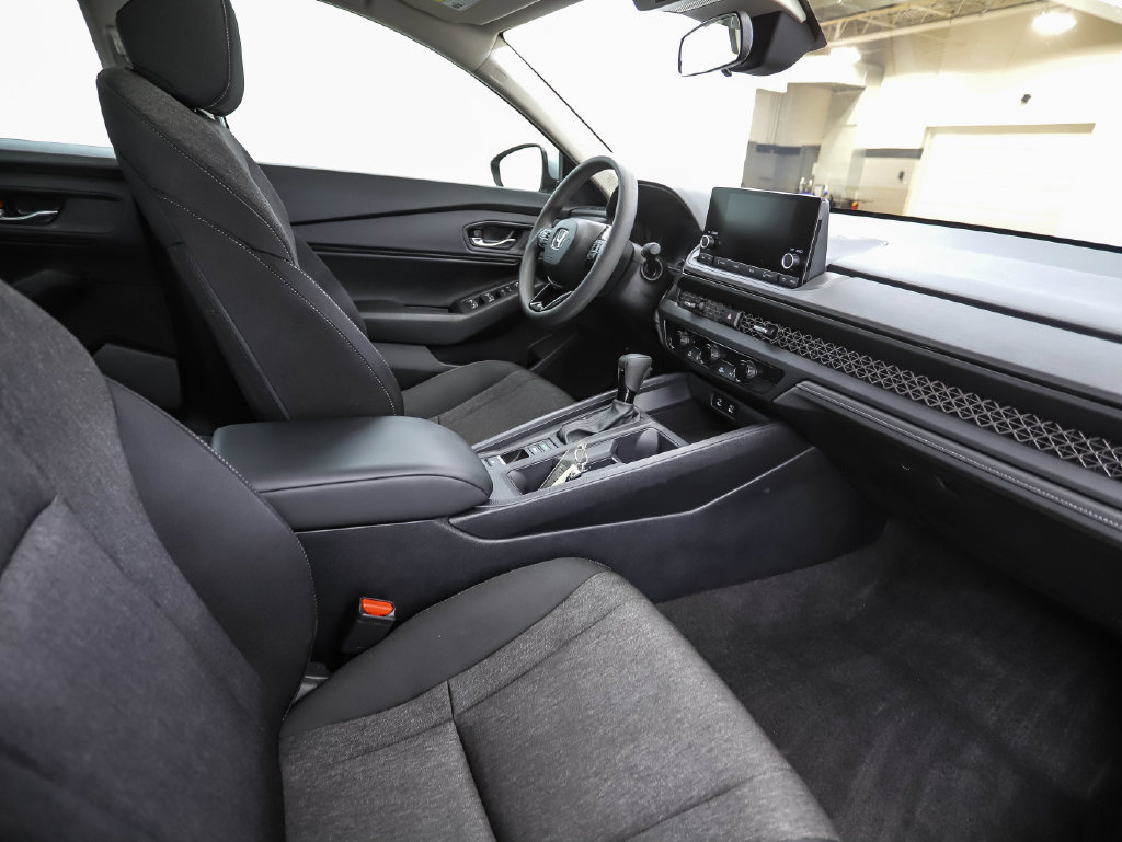 Used 2024 Honda Accord EX image 27