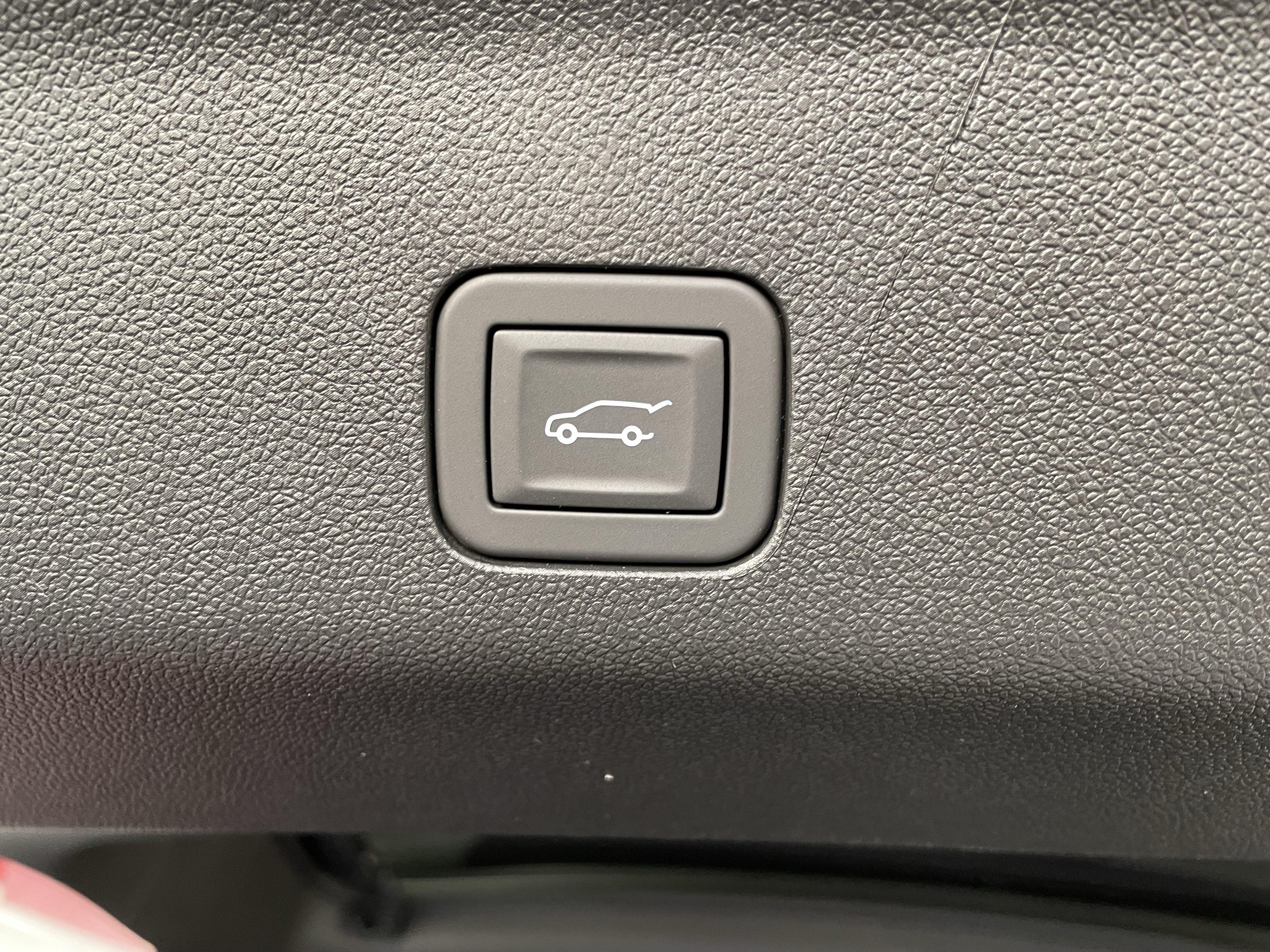 New 2026 GMC Yukon XL Denali w/ Sun & Power Step Package RWD image 11