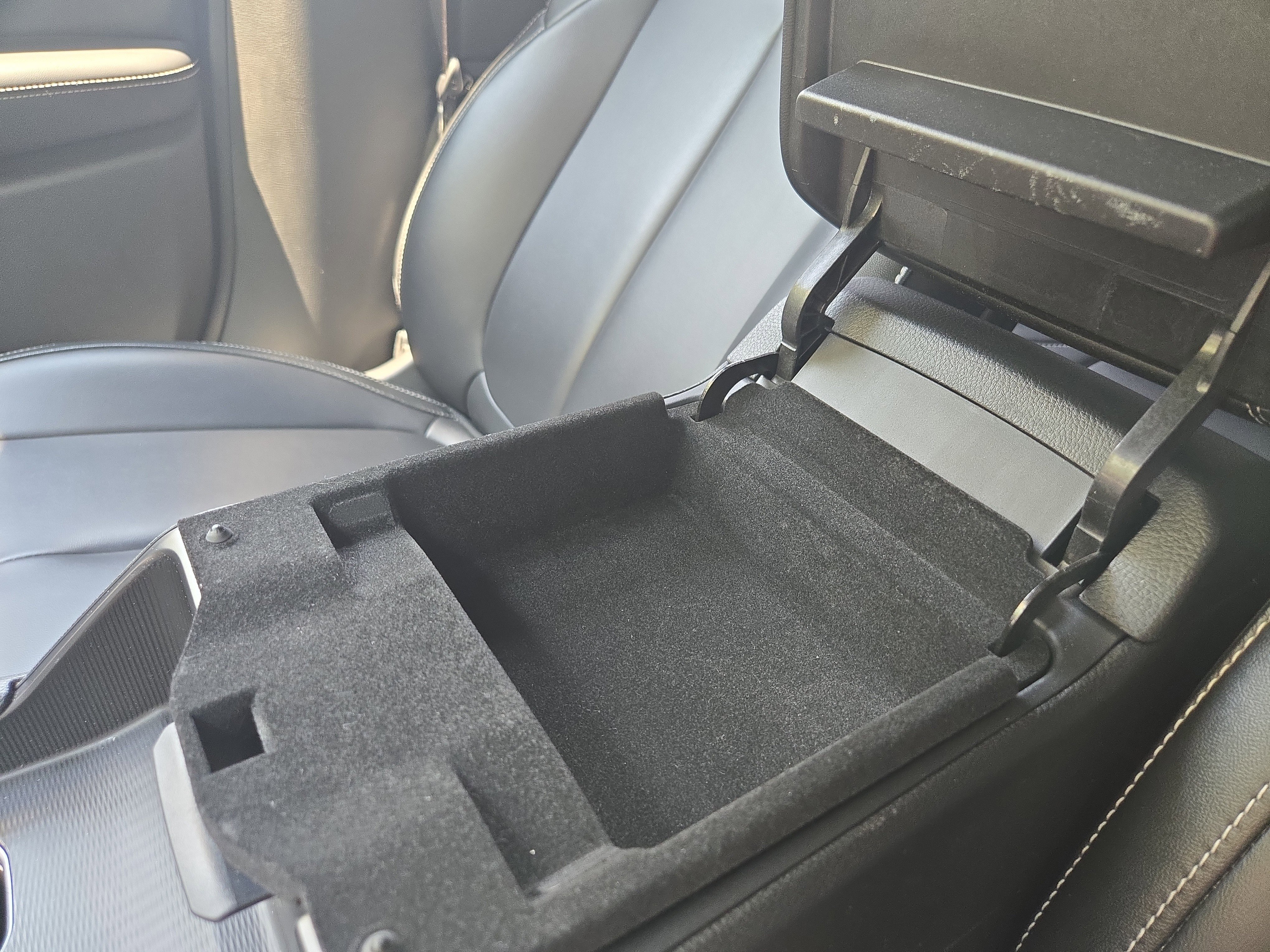 Used 2024 Jeep Grand Cherokee Limited image 23