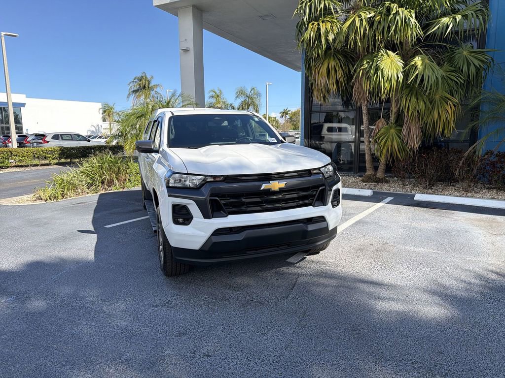 Used 2023 Chevrolet Colorado LT w/ LT Convenience Package II image 3