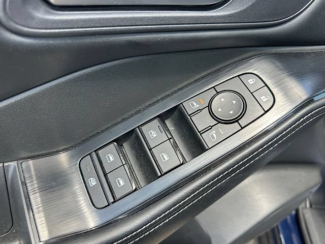 Used 2025 Nissan Rogue SV FWD image 15