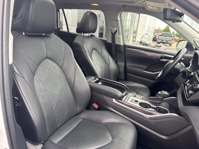 Used 2021 Toyota Highlander Platinum AWD/4WD image 30