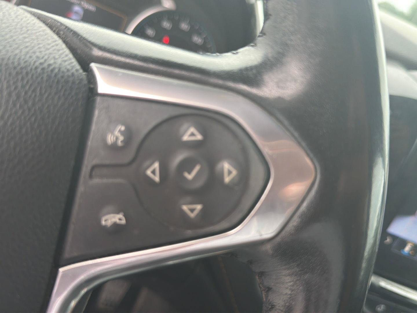 Used 2021 Chevrolet Traverse RS FWD image 14