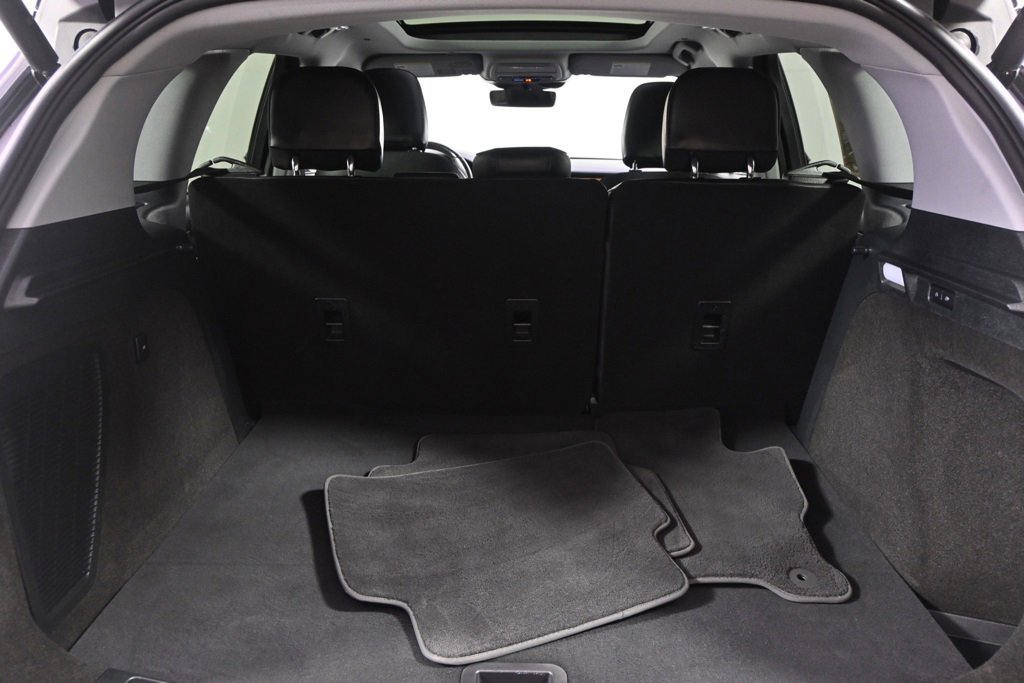 Used 2021 Lincoln Corsair Reserve w/ Equipment Group 201A image 18