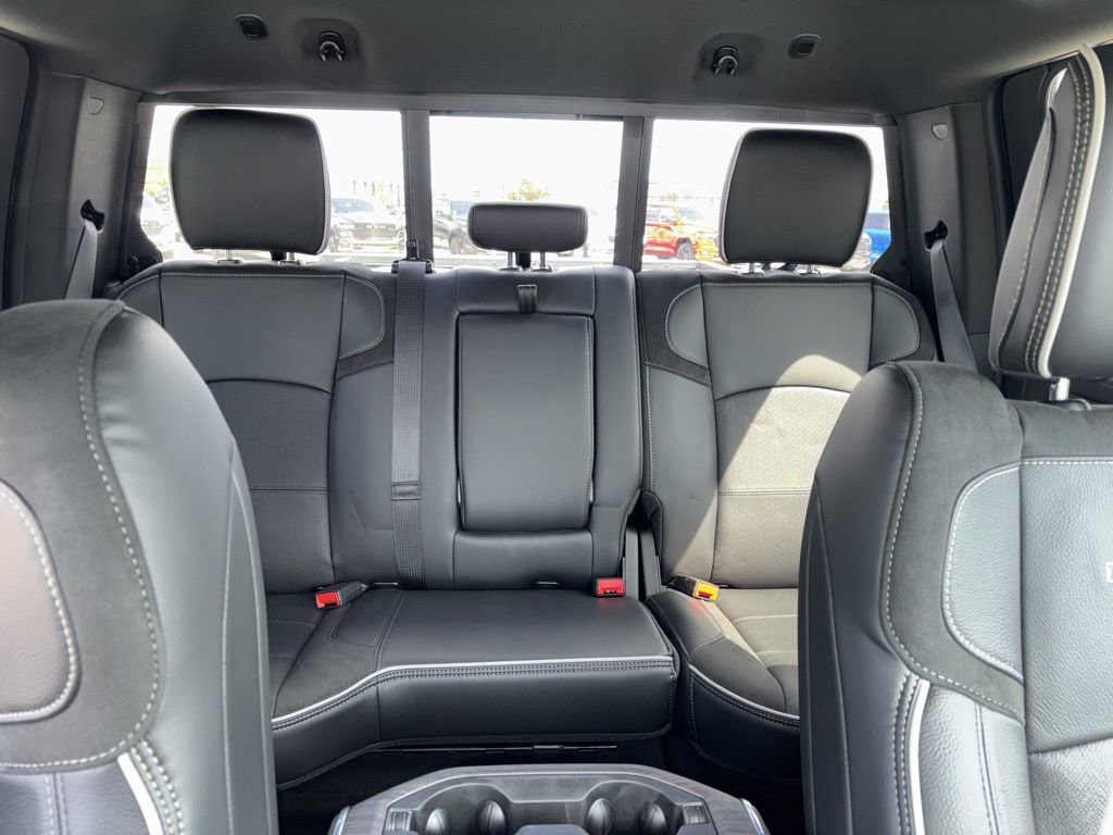 New 2026 RAM 2500 Laramie AWD/4WD image 15