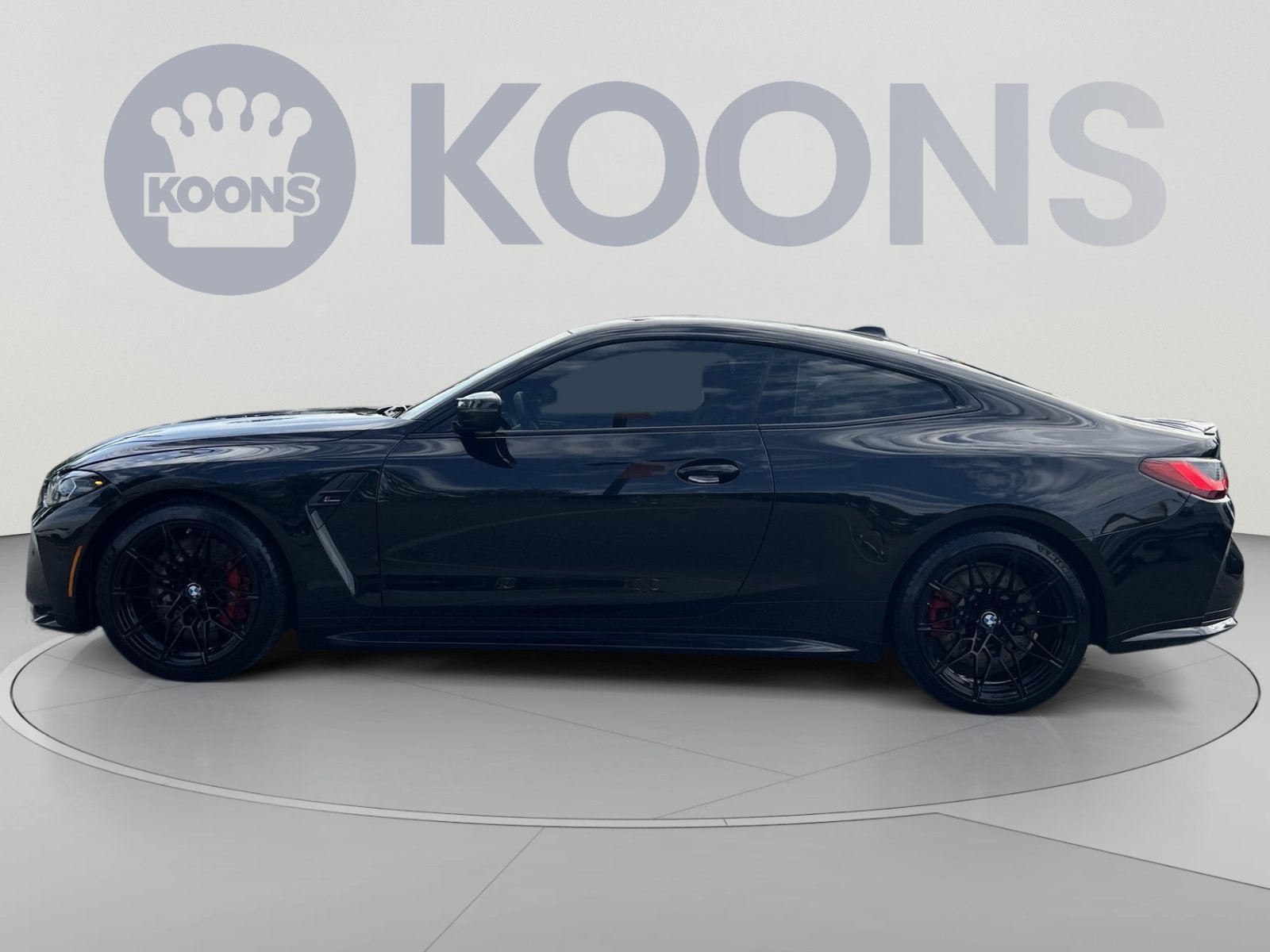 Used 2022 BMW M4 Competition w/ M Carbon Exterior Package RWD image 2