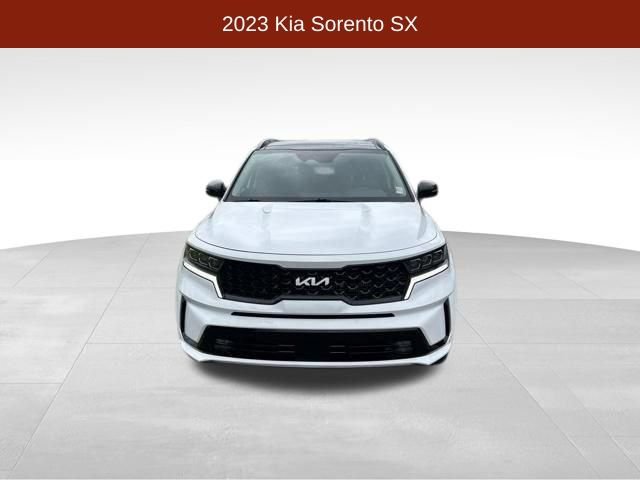 Used 2023 Kia Sorento SX AWD/4WD image 2