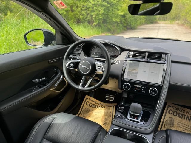 Certified 2024 Jaguar E-PACE R-Dynamic SE AWD/4WD image 28
