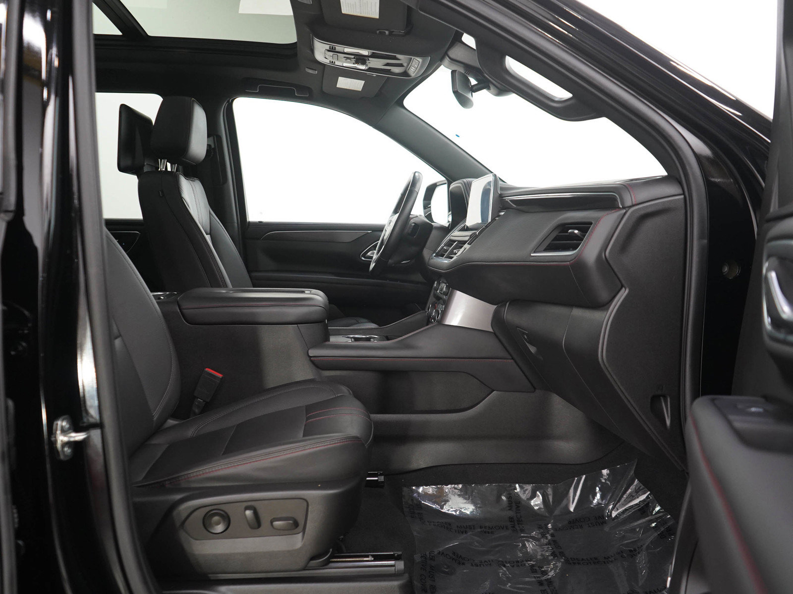 Used 2022 Chevrolet Tahoe RST w/ Sport Performance Package AWD/4WD image 11