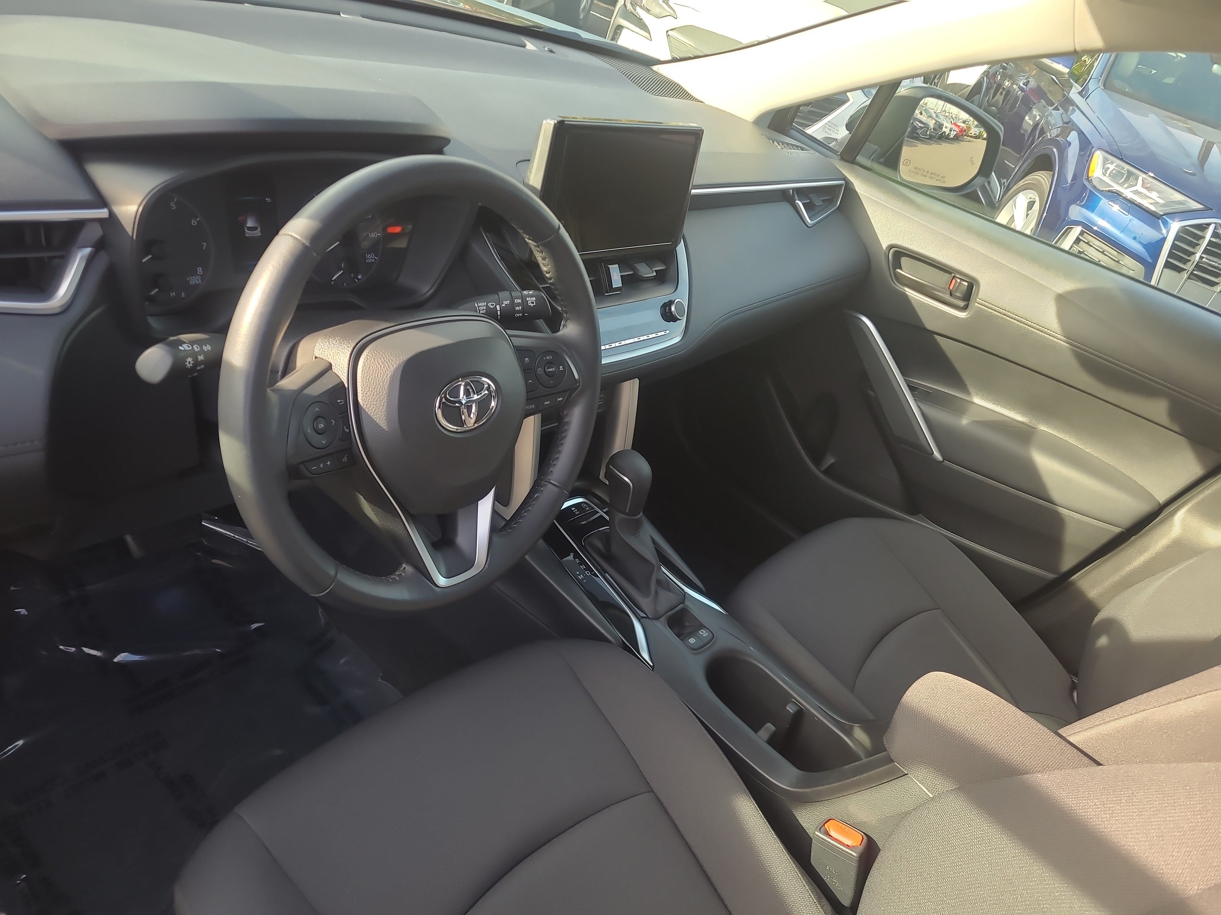 Certified 2023 Toyota Corolla Cross LE w/ Moonroof Package AWD/4WD image 15