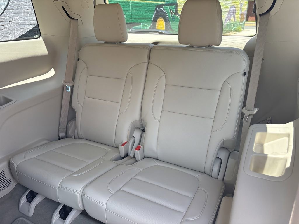 Used 2021 GMC Acadia Denali w/ Denali Technology Package FWD image 25