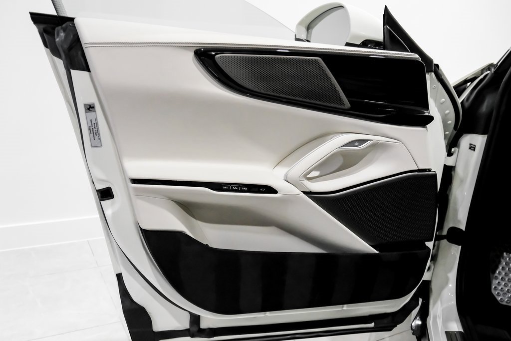 Used 2025 Ferrari Purosangue image 40