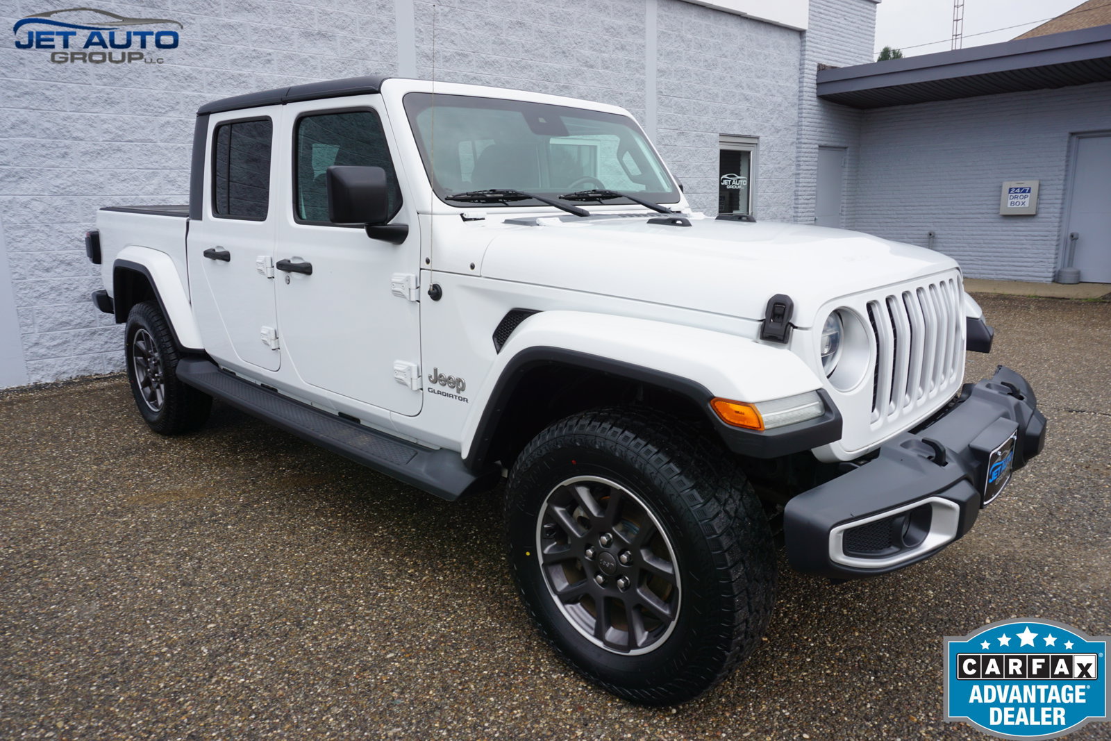 Used 2020 Jeep Gladiator Overland AWD/4WD image 1
