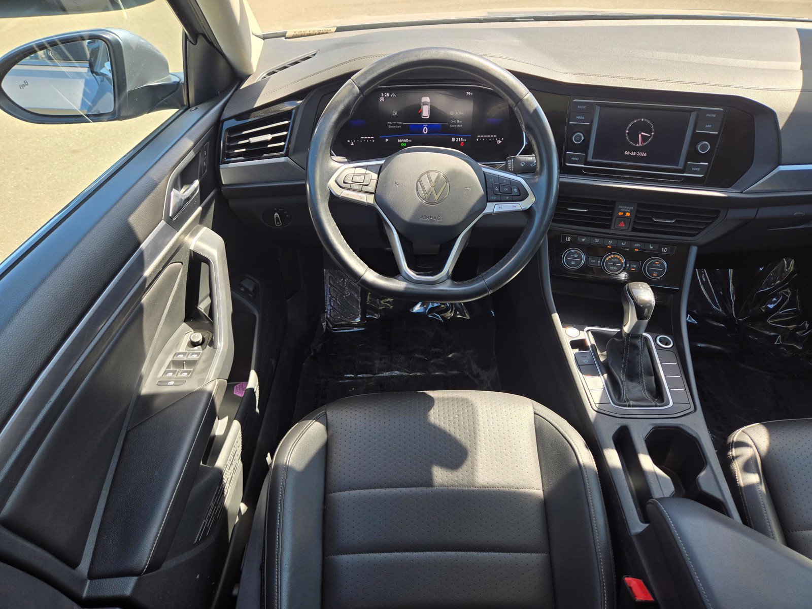 Used 2024 Volkswagen Jetta SE FWD image 17