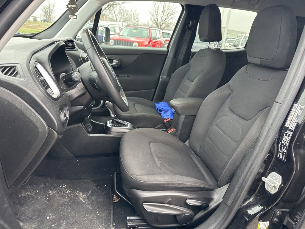 Used 2018 Jeep Renegade Latitude image 14