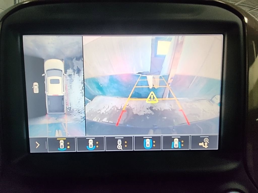 Used 2019 Chevrolet Silverado 1500 High Country w/ Technology Package image 32