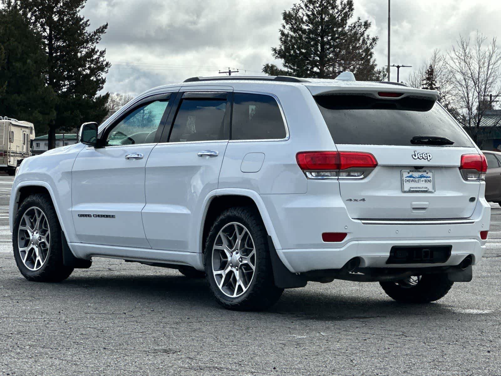Used 2021 Jeep Grand Cherokee Overland AWD/4WD image 6