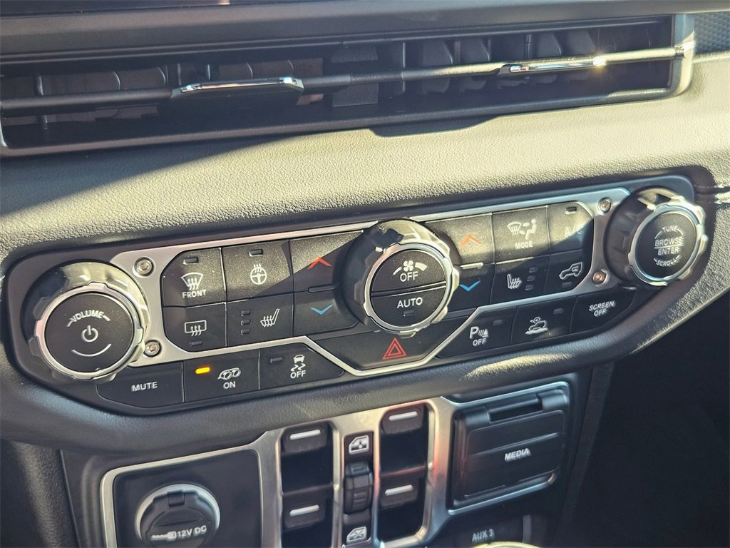 Used 2024 Jeep Wrangler Unlimited Rubicon 392 image 23