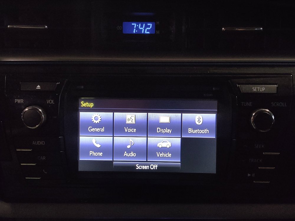 Used 2015 Toyota Corolla LE FWD image 25