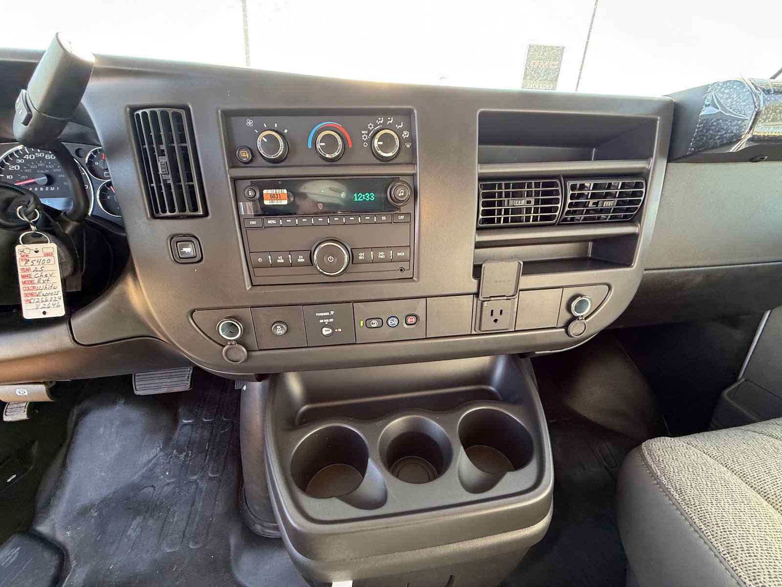 New 2025 Chevrolet Express 3500 Extended w/ Driver Convenience Package image 17