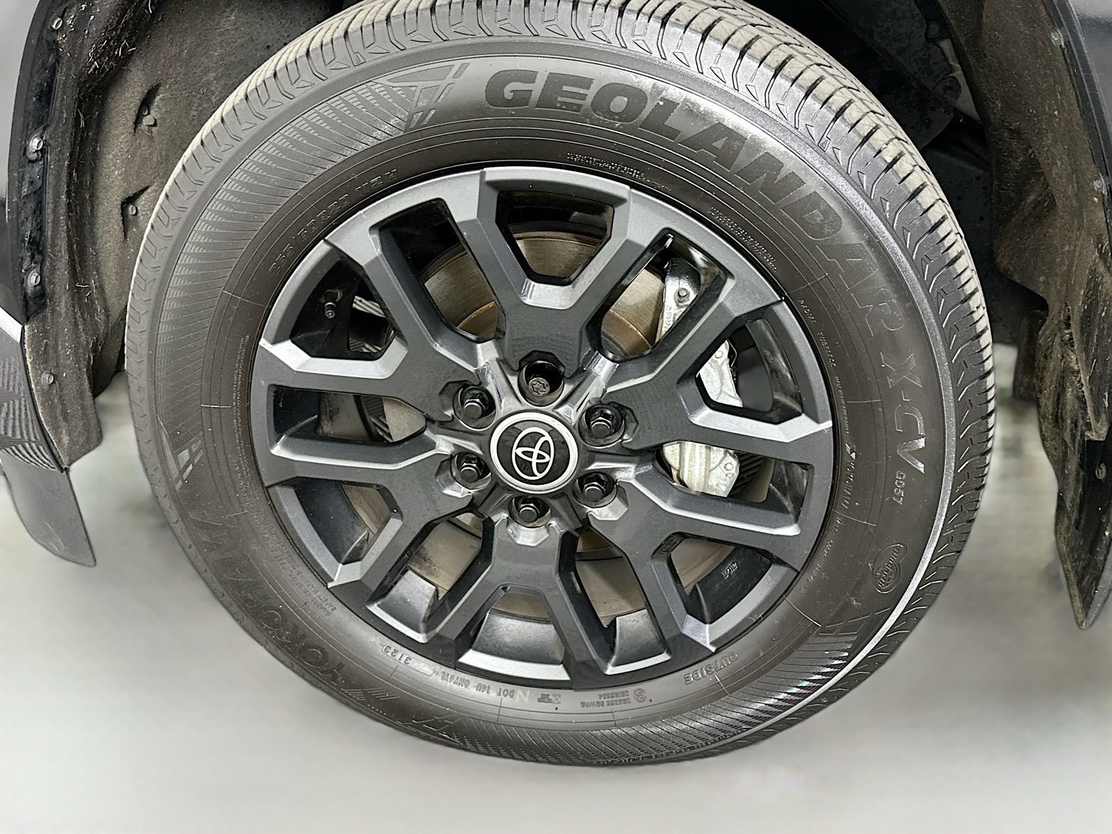 Certified 2024 Toyota Sequoia Platinum AWD/4WD image 33