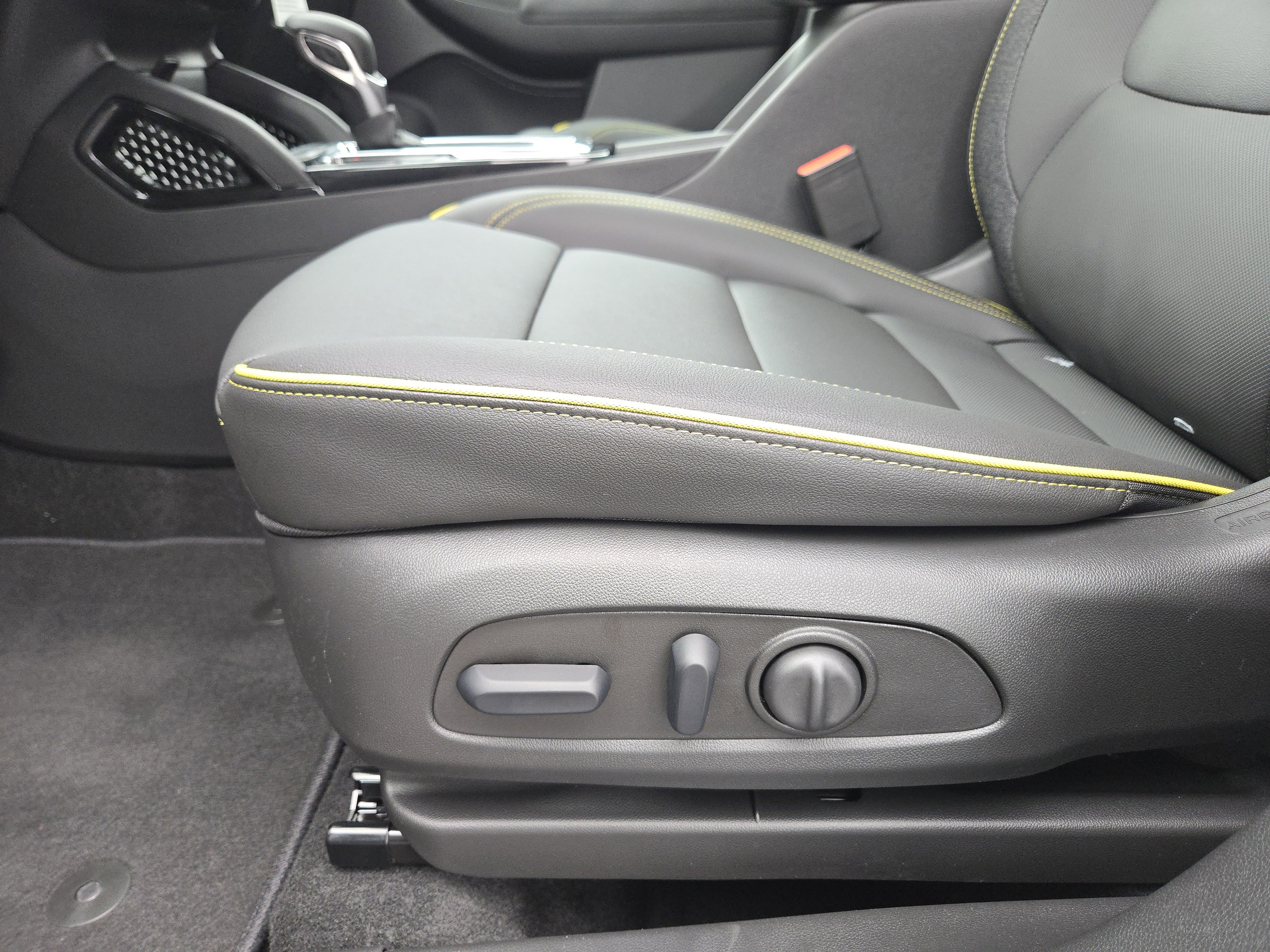 New 2026 Chevrolet TrailBlazer ACTIV w/ Convenience Package FWD image 19