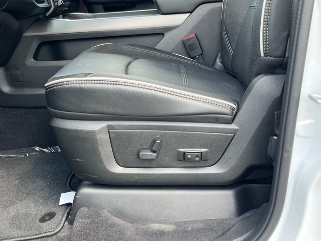 New 2026 RAM 2500 Laramie AWD/4WD image 9