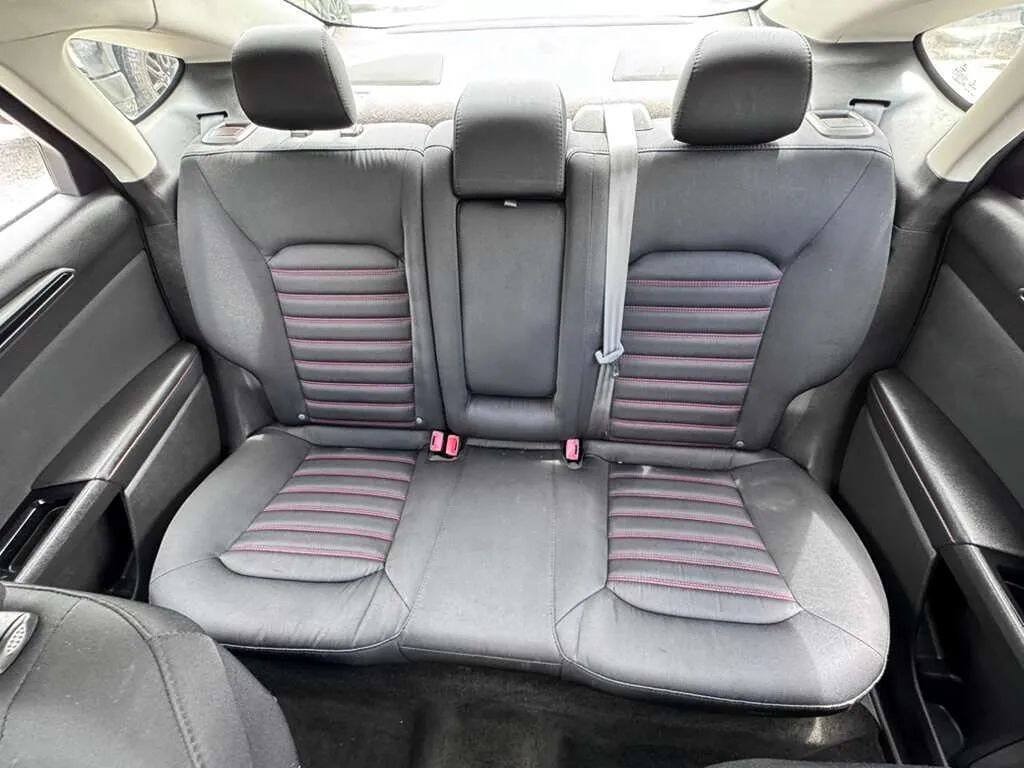 Used 2016 Ford Fusion SE FWD image 15