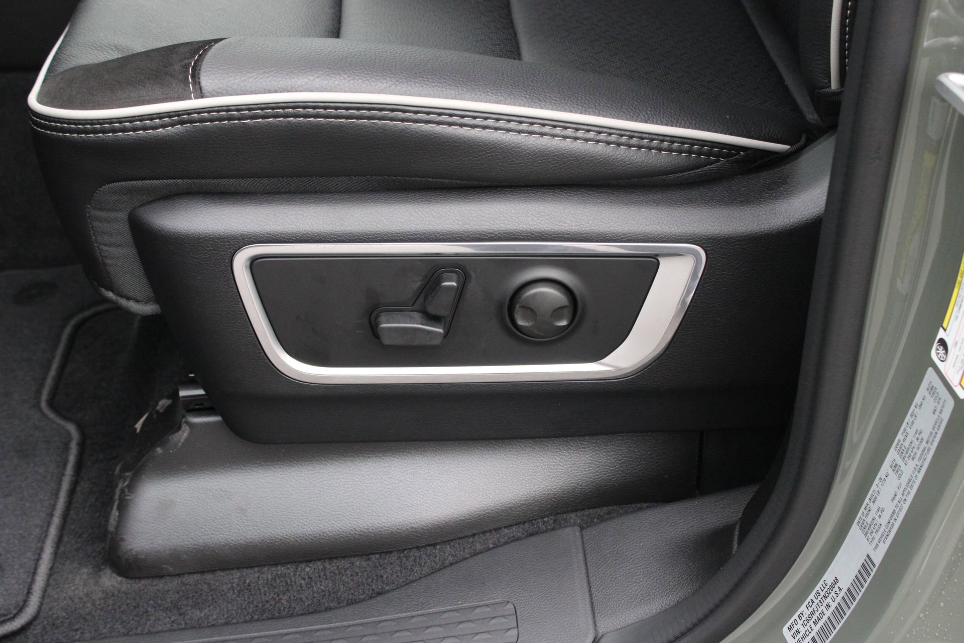 New 2026 RAM 1500 Laramie image 14