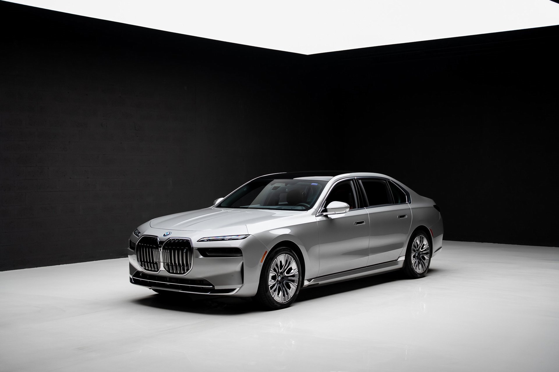 Used 2023 BMW i7 xDrive60 image 4