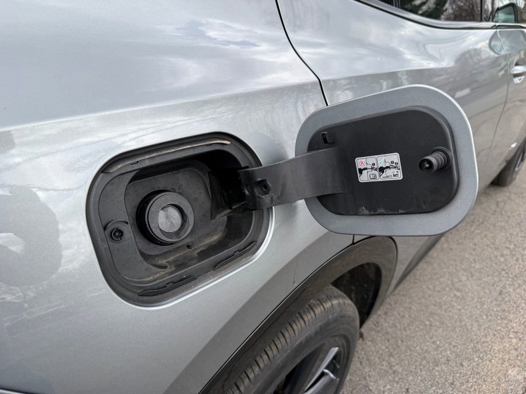 Used 2025 Buick Envision Sport Touring image 31